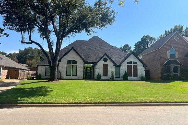 Property Photo of 2905 Crestline Drive, Grapevine 76051 – Home for Sale in Grapevine