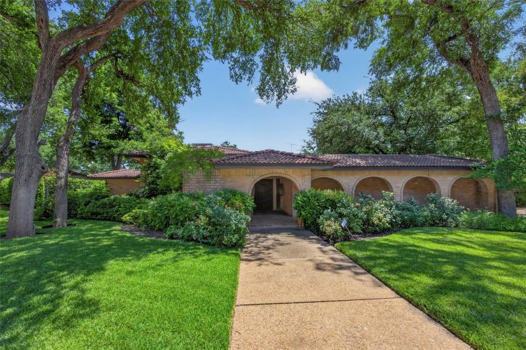 Property Photo of 4204 Ledgeview Road, Fort Worth 76109 – Home for Sale in Fort Worth