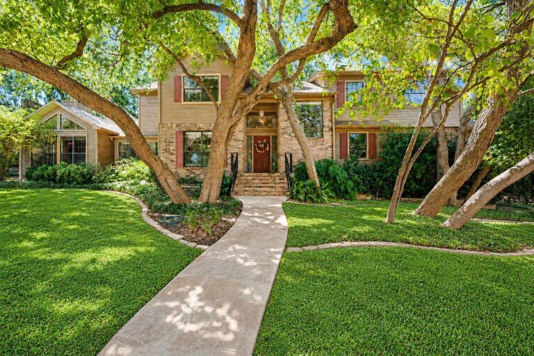 Property Photo of 601 Carriage Trail, Rockwall 75087 – Home for Sale in Rockwall