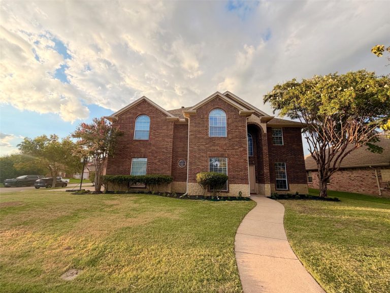Property Photo of 5101 Weshire Drive, Mansfield 76063 – Home for Sale in Mansfield