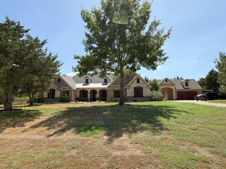 Property Photo of 4050 Wisteria Trail, Midlothian 76065 – Home for Sale in Midlothian