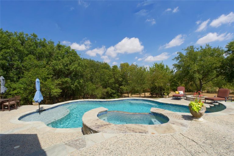 Property Photo of 301 Hillside Drive, Muenster 76252 – Home for Sale in Muenster