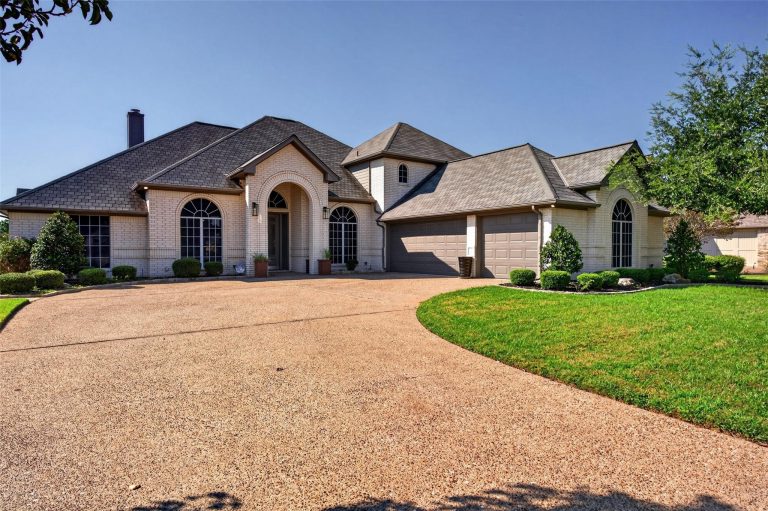 Property Photo of 2612 Waters Edge Drive, Granbury 76048 – Home for Sale in Granbury