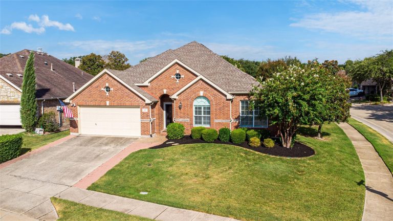 Property Photo of 452 Long Cove Drive, Fairview 75069 – Home for Sale in Fairview