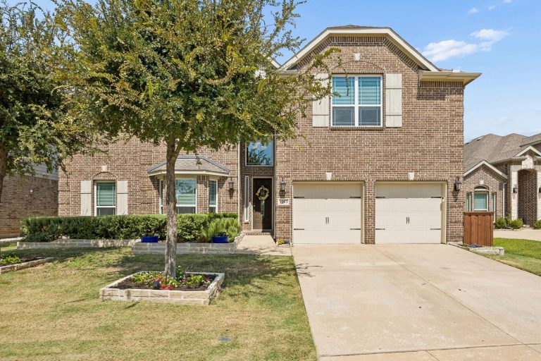 Property Photo of 1301 Baynes Drive, McKinney 75071 – Home for Sale in McKinney