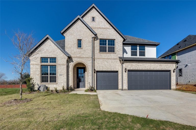 Property Photo of 1812 Firefly Drive, Mansfield 76063 – Home for Sale in Mansfield