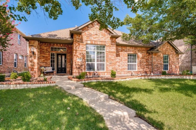 Property Photo of 6408 Sapphire Drive, McKinney 75070 – Home for Sale in McKinney