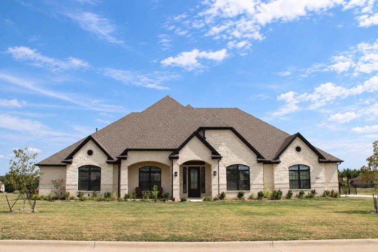 Property Photo of 4009 Twin Hills Court, Joshua 76058 – Home for Sale in Joshua