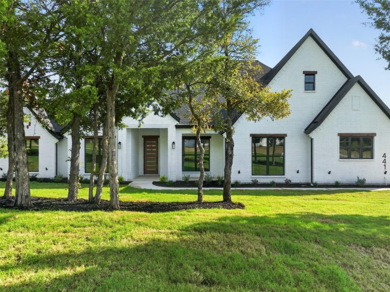 Property Photo of 441 Silo Court, Waxahachie 75167 – Home for Sale in Waxahachie