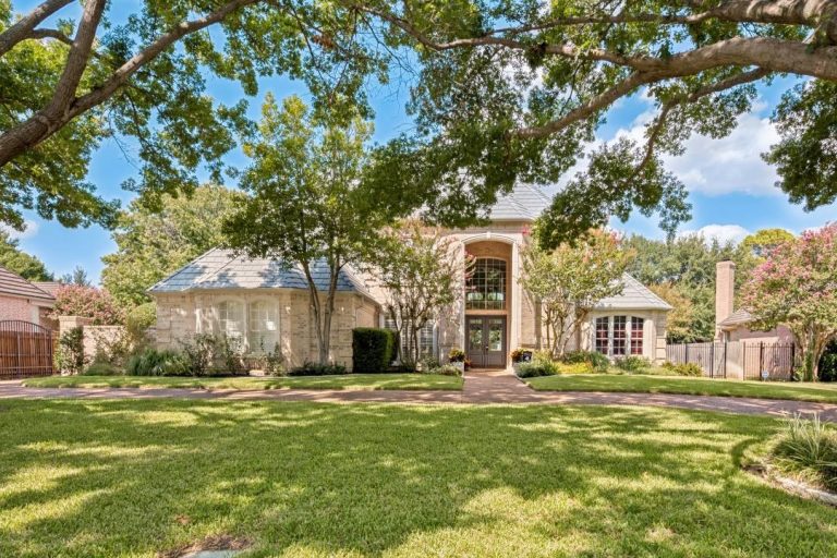 Property Photo of 1108 Chatsworth Court W, Colleyville 76034 – Home for Sale in Colleyville