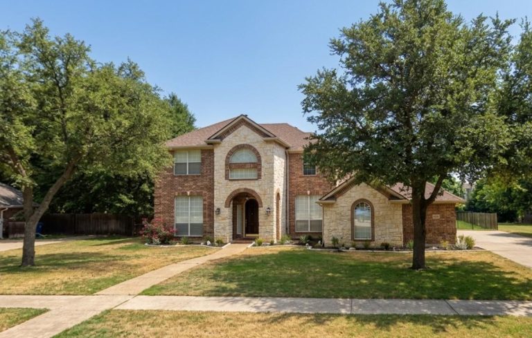Property Photo of 4000 Saturn Street, Flower Mound 75028 – Home for Sale in Flower Mound