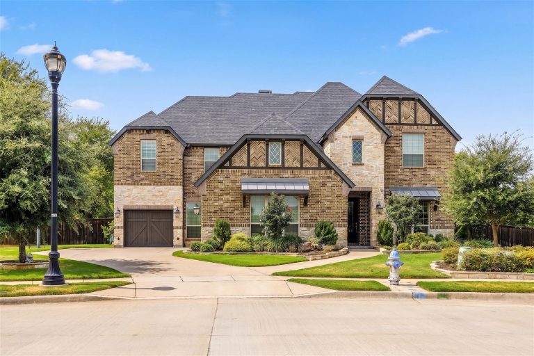 Property Photo of 4608 Darlington Drive, Flower Mound 75022 – Home for Sale in Flower Mound