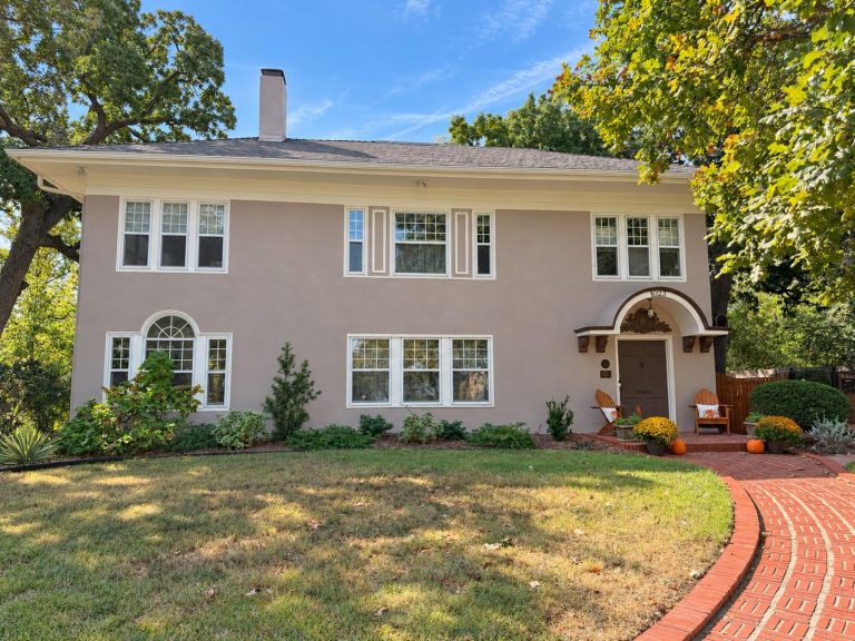 Property Photo of 1023 W Oak Street, Denton 76201 – Home for Sale in Denton