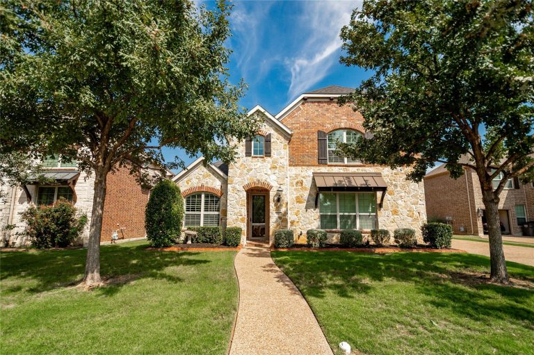 Property Photo of 2883 Redfern Drive, Trophy Club 76262 – Home for Sale in Trophy Club