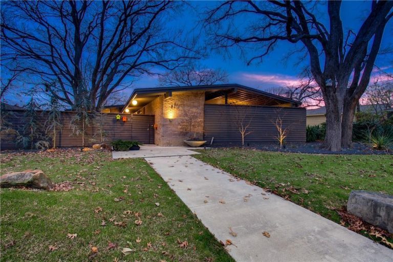 Property Photo of 6216 Town Hill Lane, Dallas 75214 – Home for Sale in Dallas