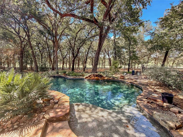 Property Photo of 4319 Crown Knoll Circle, Flower Mound 75028 – Home for Sale in Flower Mound