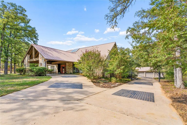 Property Photo of 2717 Hartlee Court, Denton 76208 – Home for Sale in Denton