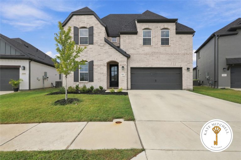 Property Photo of 16917 Leatherflower Boulevard, Justin 76247 – Home for Sale in Justin