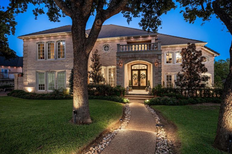 Property Photo of 4813 W Cranbrook Drive, Colleyville 76034 – Home for Sale in Colleyville