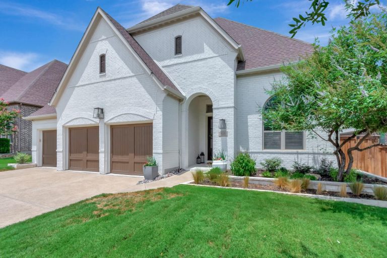 Property Photo of 920 Champions Way, Roanoke 76262 – Home for Sale in Roanoke