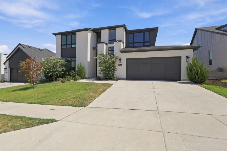 Property Photo of 7116 Accipiter Drive, Fort Worth 76179 – Home for Sale in Fort Worth