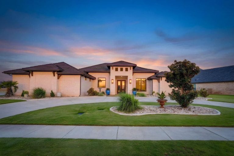 Property Photo of 6343 Weatherby Road, Granbury 76049 – Home for Sale in Granbury