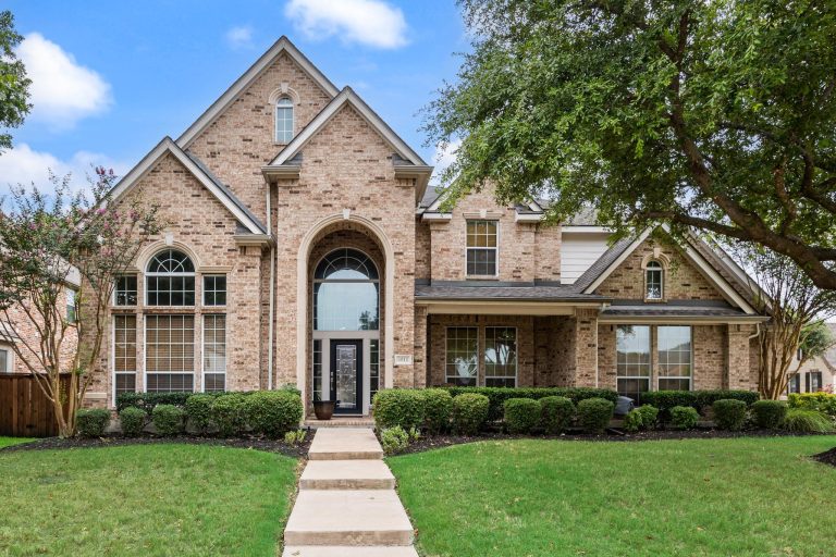 Property Photo of 6811 Promontory Drive, Grand Prairie 75054 – Home for Sale in Grand Prairie
