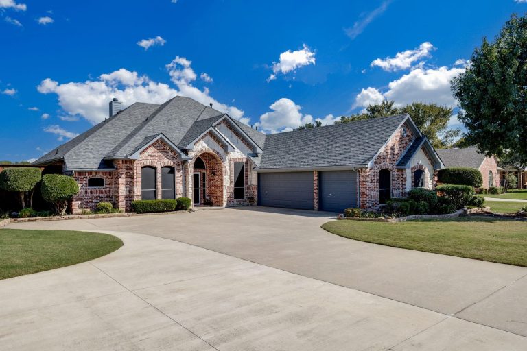 Property Photo of 104 Olives Branch, Shady Shores 76208 – Home for Sale in Shady Shores