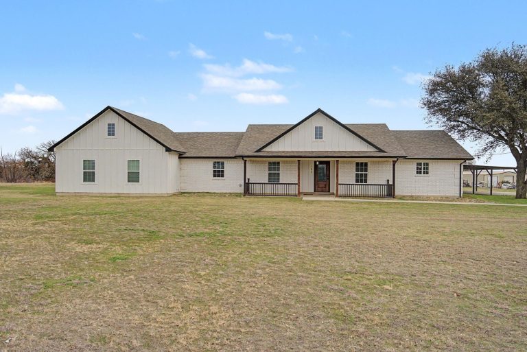 Property Photo of 192 Riverside Drive, Decatur 76234 – Home for Sale in Decatur