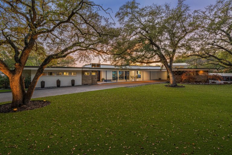 Property Photo of 4400 Ridgehaven Road, Fort Worth 76116 – Home for Sale in Fort Worth