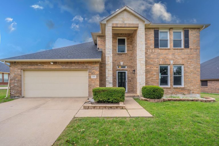Property Photo of 1739 Chadwick Drive, Cedar Hill 75104 – Home for Sale in Cedar Hill