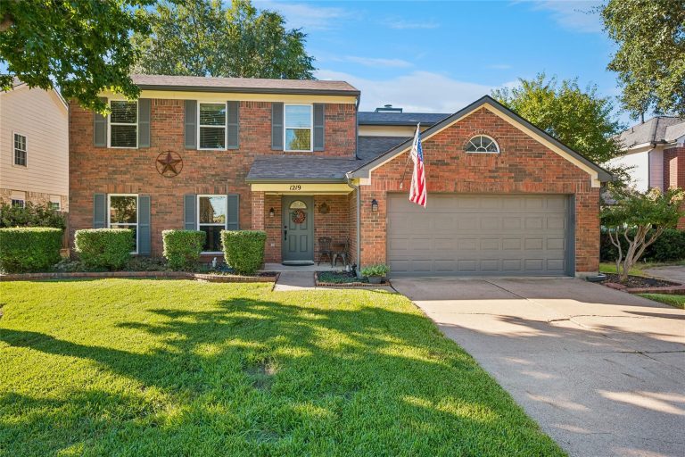 Property Photo of 1219 Berkley Drive, Grapevine 76051 – Home for Sale in Grapevine