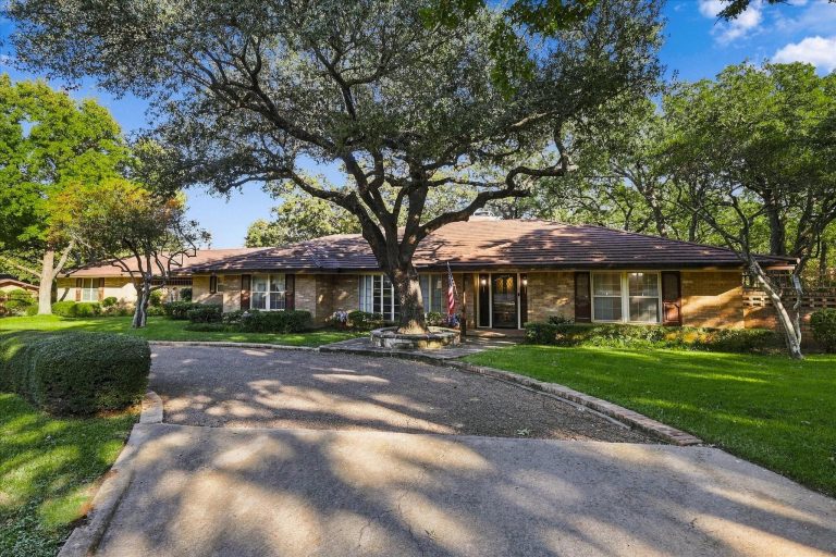 Property Photo of 120 Friar Tuck Circle, Denton 76209 – Home for Sale in Denton