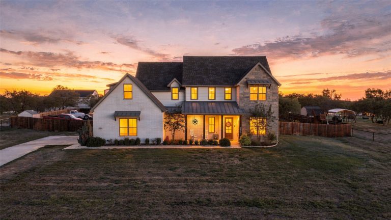 Property Photo of 115 Saddle Horn Trail, Boyd 76023 – Home for Sale in Boyd
